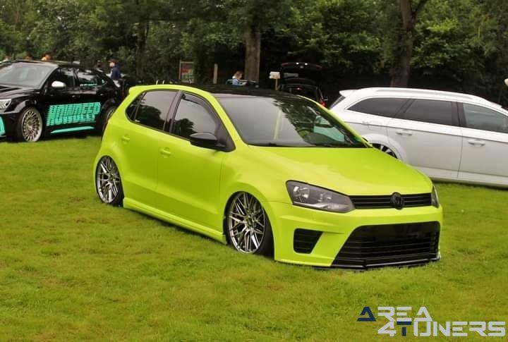 Risenation 2021
Imagen del reportaje de la revista Tuning Area4tuners.es, de la
concentración de coches Tuning del año 2021 en Castle Of Helecine Bélgica