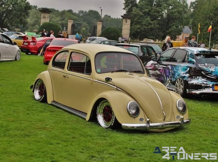 Risenation 2021
Imagen del reportaje de la revista Tuning Area4tuners.es, de la
concentración de coches Tuning del año 2021 en Castle Of Helecine Bélgica