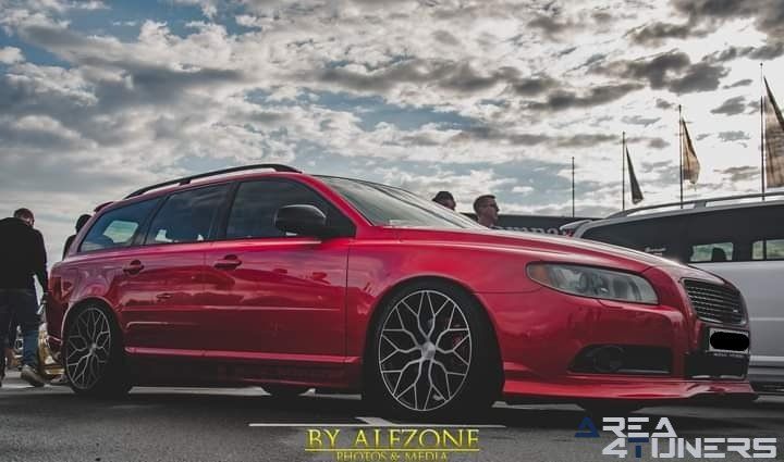 JSR Träff nº 3 Jönköping
Imagen del reportaje de la revista Tuning Area4tuners.es, de la
concentración de coches Tuning del año 2021 en Jönköping Suecia