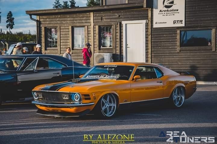Swk's Grillvälk
Imagen del reportaje de la revista Tuning Area4tuners.es, de la
concentración de coches Tuning del año 2021 en Grillvälk Suecia