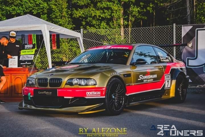 Swk's Grillvälk
Imagen del reportaje de la revista Tuning Area4tuners.es, de la
concentración de coches Tuning del año 2021 en Grillvälk Suecia