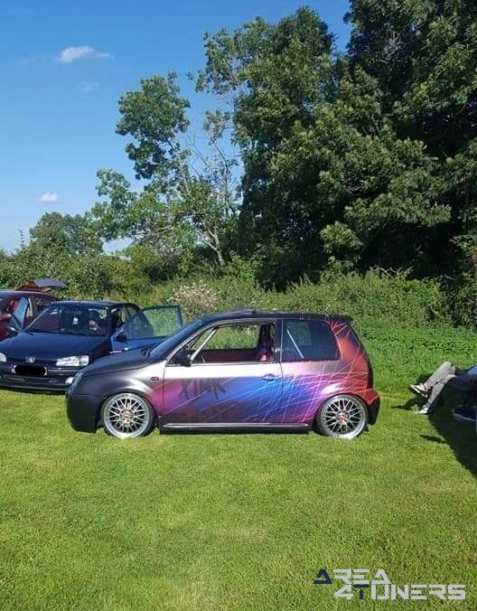 2º Gaz-Man Tuning De Buit
Imagen del reportaje de la revista Tuning Area4tuners.es, de la
concentración de coches Tuning del año 2021 en Taintignies, Bélgica