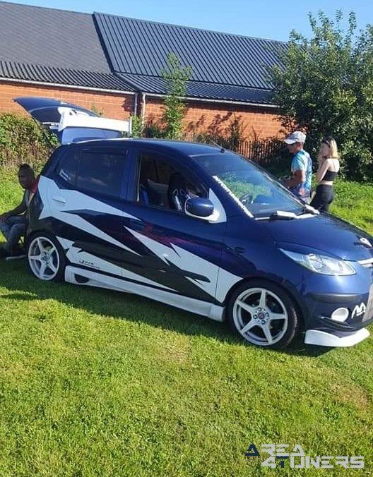 2º Gaz-Man Tuning De Buit
Imagen del reportaje de la revista Tuning Area4tuners.es, de la
concentración de coches Tuning del año 2021 en Taintignies, Bélgica