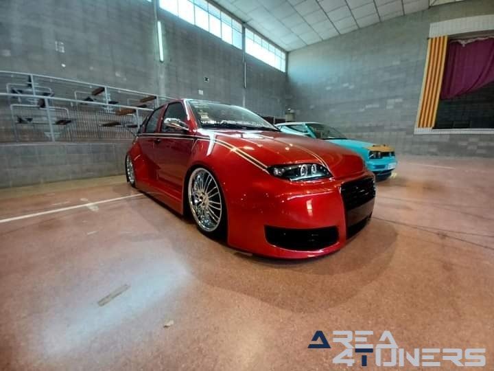 Tuning Show Vimbodí 2k21
Imagen del reportaje de la revista Tuning Area4tuners.es, de la concentración de coches Tuning del año 2021 en Vimbodí, Tarragona, España
