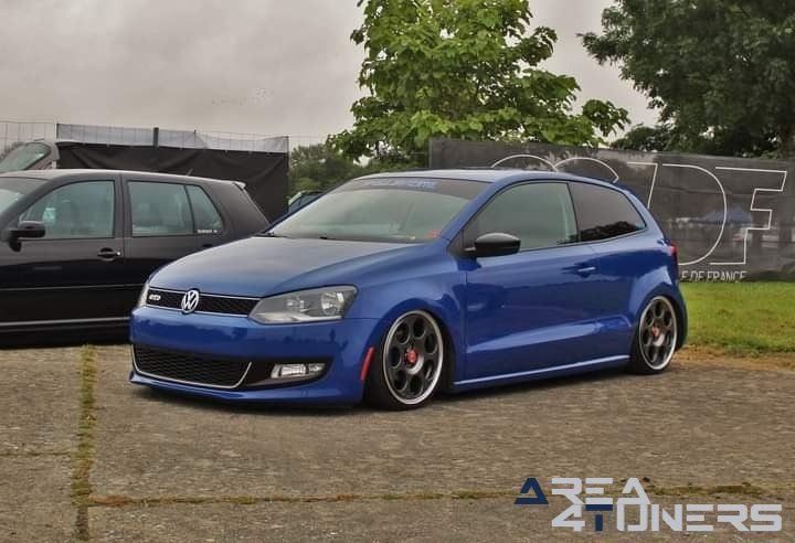 Vw Sunday Circuit Clastres
Imagen del reportaje de la revista Tuning Area4tuners.es, de la
concentración de coches Tuning del año 2021 en Clastres Francia