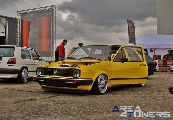 Vw Sunday Circuit Clastres
Imagen del reportaje de la revista Tuning Area4tuners.es, de la
concentración de coches Tuning del año 2021 en Clastres Francia