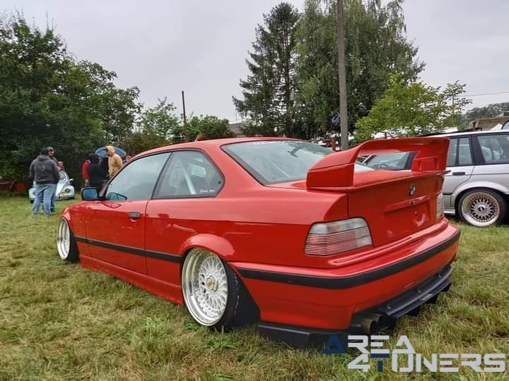 Grill On Green
Imagen del reportaje de la revista Tuning Area4tuners.es, de la
concentración de coches Tuning del año 2021 en Kaltenhouse Francia
