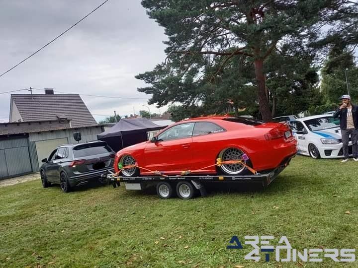 Grill On Green
Imagen del reportaje de la revista Tuning Area4tuners.es, de la
concentración de coches Tuning del año 2021 en Kaltenhouse Francia