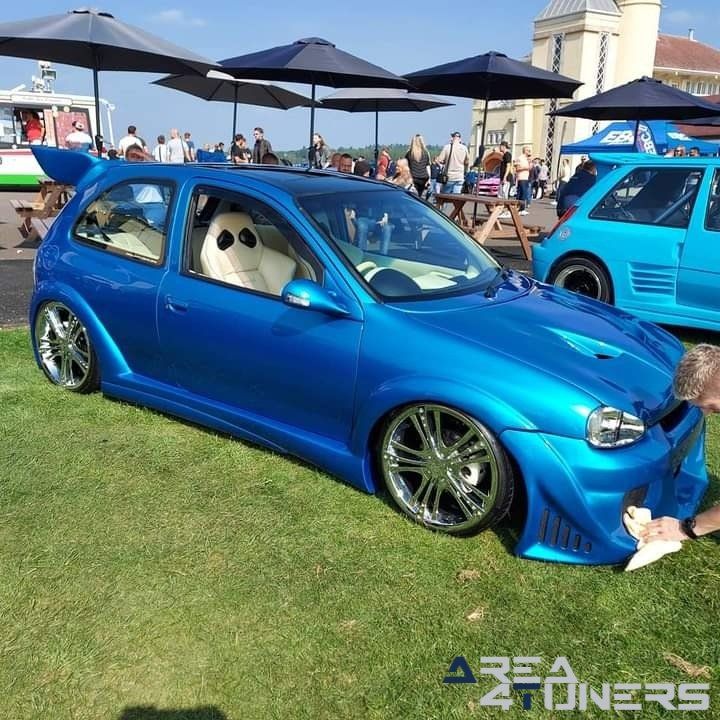 Max Power Meet
Imagen del reportaje de la revista Tuning Area4tuners.es, de la
concentración de coches Tuning del año 2021 en Towcester Inglaterra