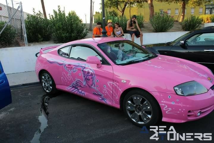 1ª Concentración Tuning Yeles
Imagen del reportaje revista Tuning Area4tuners.es, concentración de coches Tuning del año 2021 en Yeles, Toledo, España