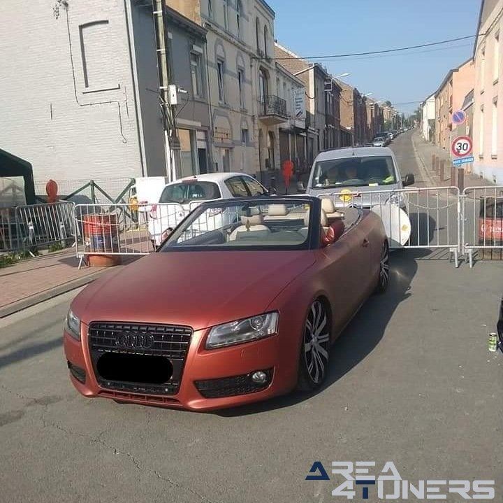 Meeting Evolution Team
Imagen del reportaje de la revista Tuning Area4tuners.es, de la
concentración de coches Tuning del año 2021 en Anderlues Bélgica