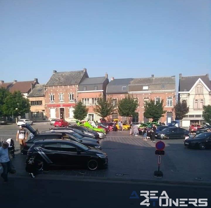 Meeting Evolution Team
Imagen del reportaje de la revista Tuning Area4tuners.es, de la
concentración de coches Tuning del año 2021 en Anderlues Bélgica