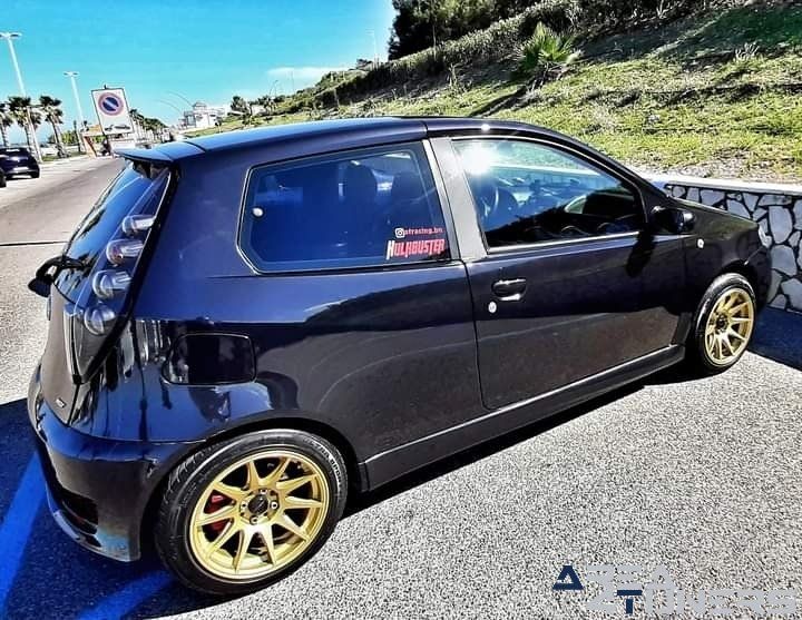 Termoli Lungomare
Imagen del reportaje de la revista Tuning Area4tuners.es, de la
concentración de coches Tuning del año 2021 en Termoli Italia