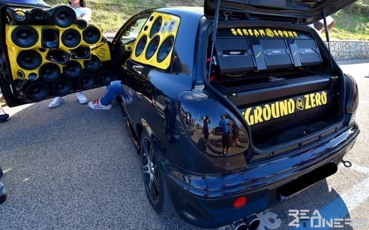 Termoli Lungomare
Imagen del reportaje de la revista Tuning Area4tuners.es, de la
concentración de coches Tuning del año 2021 en Termoli Italia