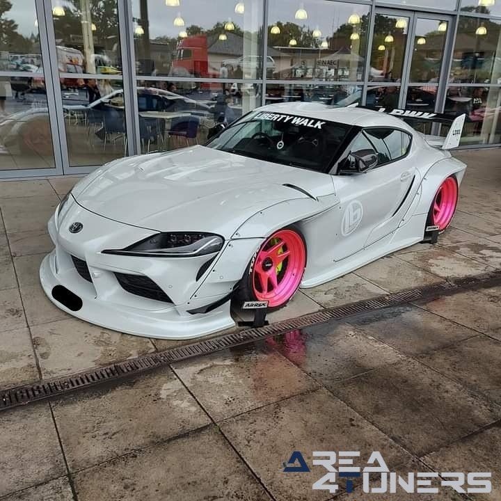 5Th Gravity Show Slammed
Imagen del reportaje de la revista Tuning Area4tuners.es, de la
concentración de coches Tuning del año 2021 en Stoneleigh Inglaterra