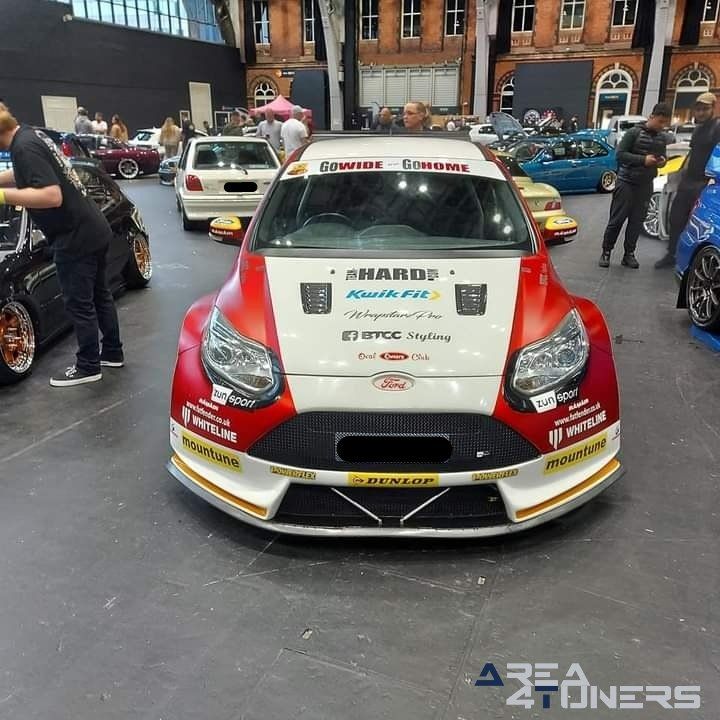 Fitted
Imagen del reportaje de la revista Tuning Area4tuners.es, de la
concentración de coches Tuning del año 2021 en Manchester Inglaterra