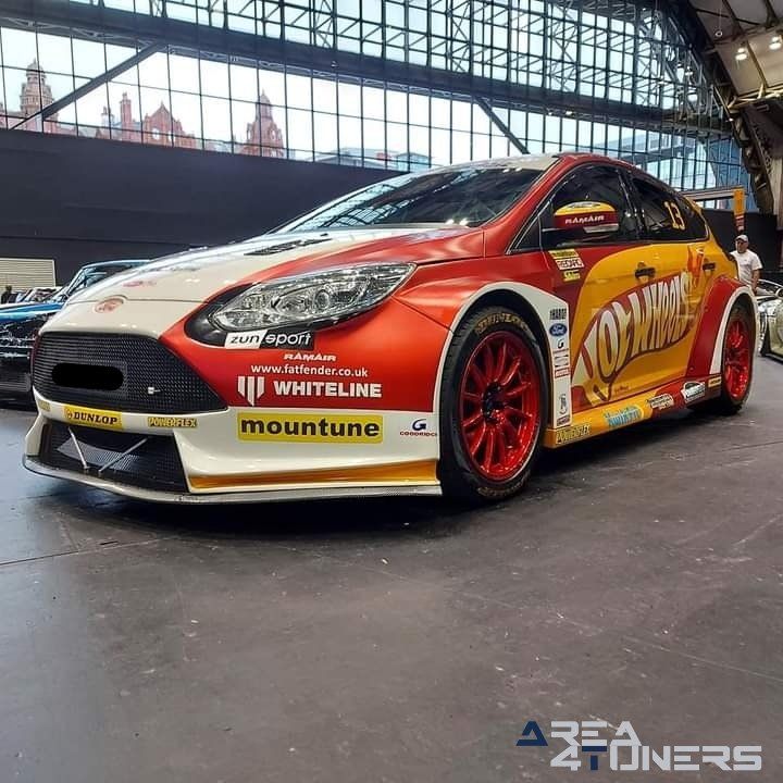 Fitted
Imagen del reportaje de la revista Tuning Area4tuners.es, de la
concentración de coches Tuning del año 2021 en Manchester Inglaterra