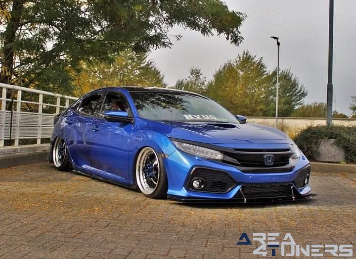 How Tuning Day 17
Imagen del reportaje de la revista Tuning Area4tuners.es, de la
concentración de coches Tuning del año 2021 en Anderlecht Bélgica