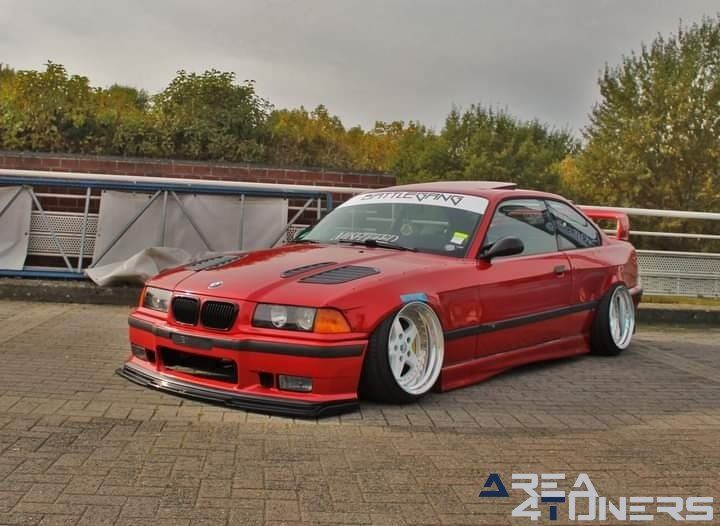 How Tuning Day 17
Imagen del reportaje de la revista Tuning Area4tuners.es, de la
concentración de coches Tuning del año 2021 en Anderlecht Bélgica