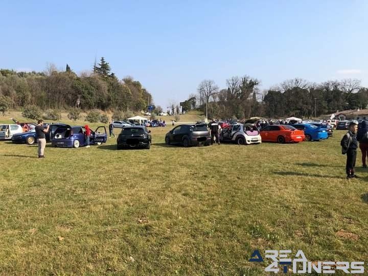Raduno Desenzano
Imagen del reportaje de la revista Tuning Area4tuners.es, de la concentración de coches Tuning del año 2022 en Desenzano Di Parma, Italia