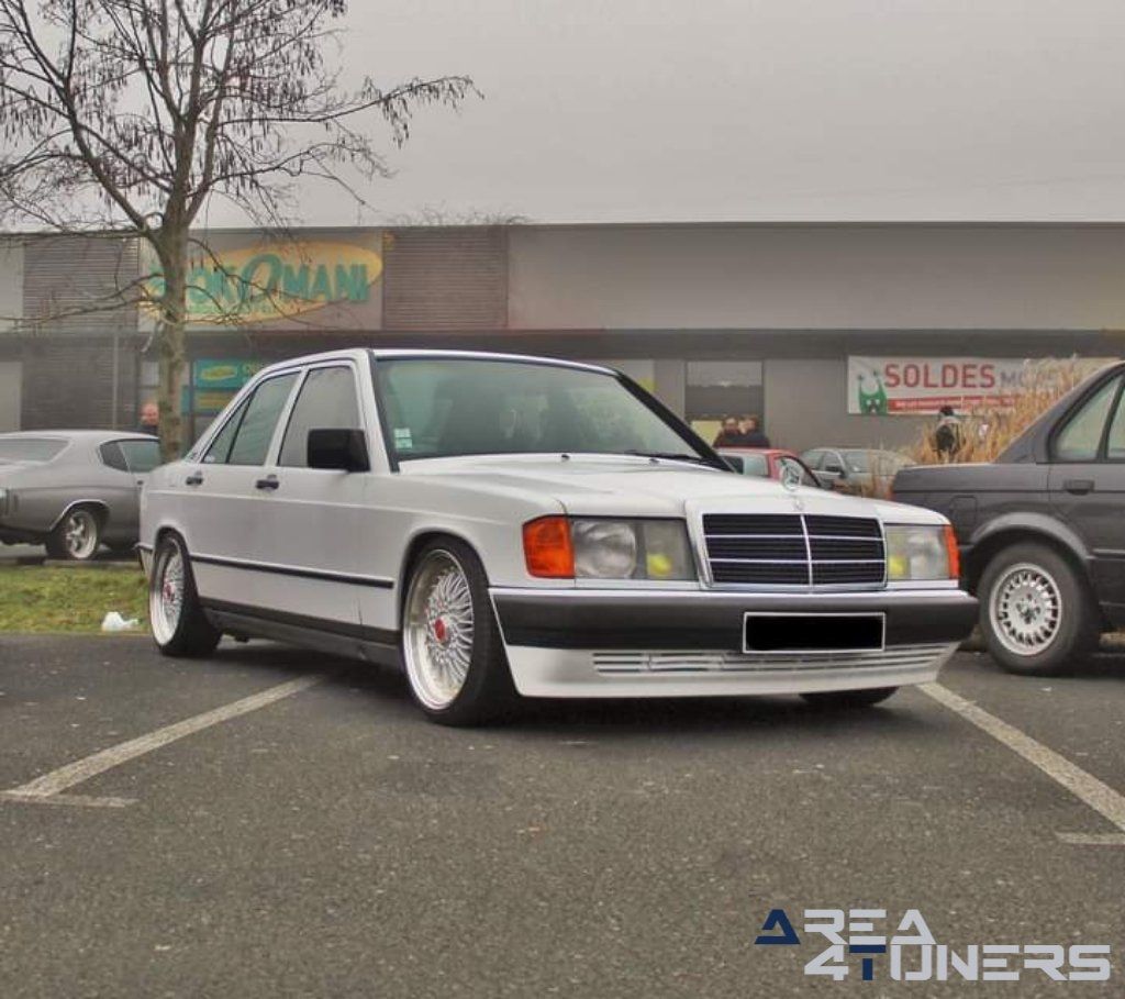 Club Passion 45 meet nº 1
Imagen del reportaje de la revista Tuning Area4tuners.es, de la concentración de coches Tuning del año 2022 en Fleury Les Aubrais, Francia