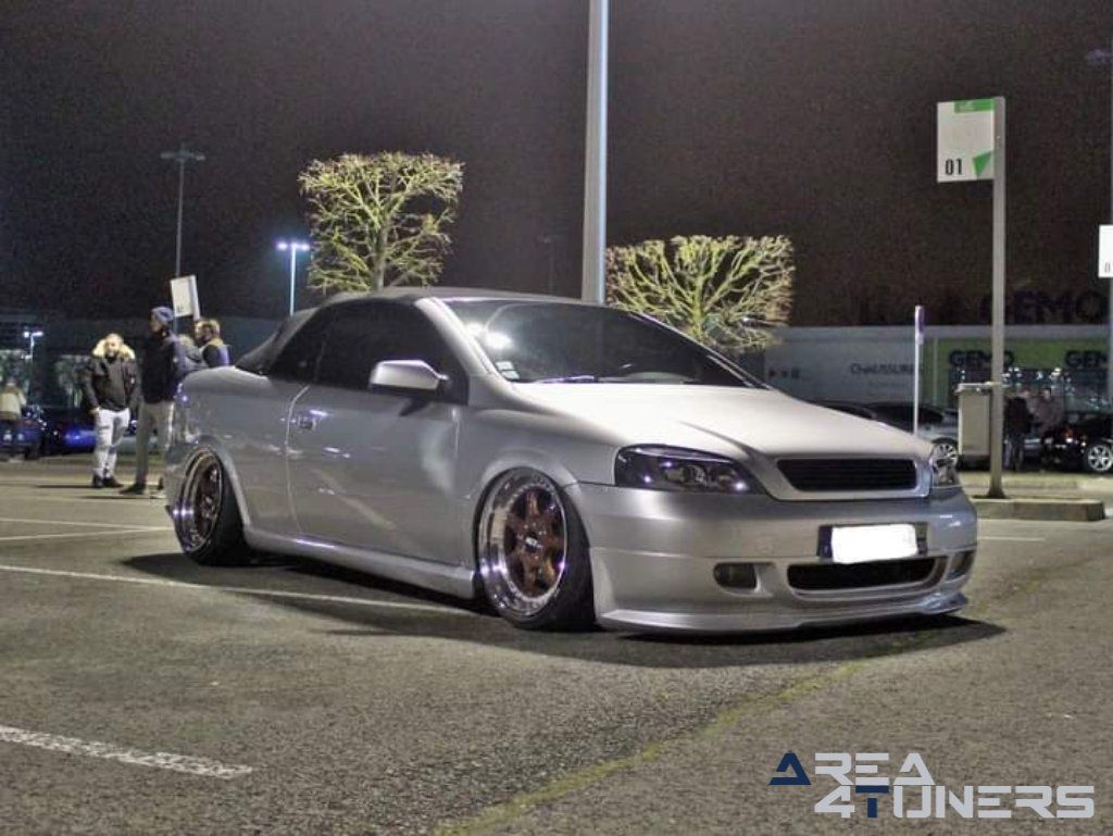 Team Static Car Meet nº 1
Imagen del reportaje de la revista Tuning Area4tuners.es, de la concentración de coches Tuning del año 2022 en Romilly Sur Seine, Francia