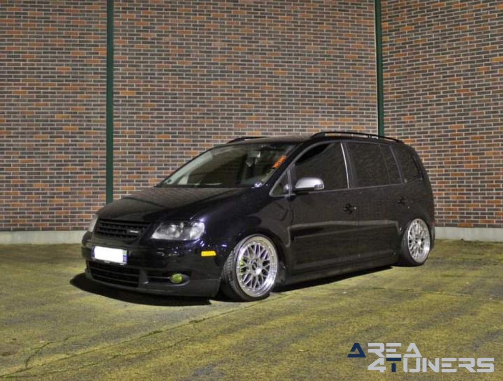 Team Static Car Meet nº 1
Imagen del reportaje de la revista Tuning Area4tuners.es, de la concentración de coches Tuning del año 2022 en Romilly Sur Seine, Francia