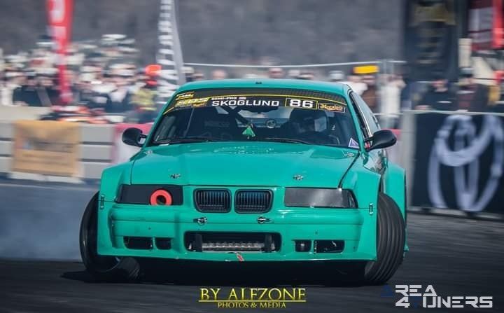 Elmia Bildsport Motorsportveckan
Imagen del reportaje de la revista Tuning Area4tuners.es, de la concentración de coches Tuning del año 2022 en Elmia, Suecia