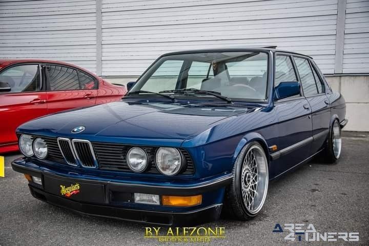 Elmia Bildsport Motorsportveckan
Imagen del reportaje de la revista Tuning Area4tuners.es, de la concentración de coches Tuning del año 2022 en Elmia, Suecia