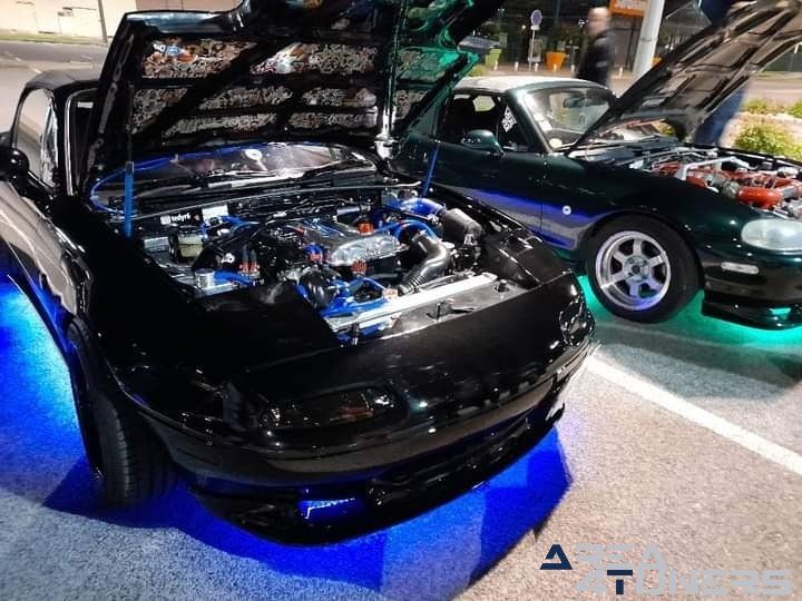 Meet In Sena
Imagen del reportaje de la revista Tuning Area4tuners.es, de la concentración de coches Tuning del año 2022 en París, Francia