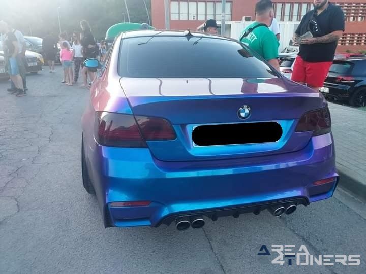 Remember Tuning Night Blanes
Imagen del reportaje revista Tuning Area4tuners.es, concentración de coches Tuning del año 2022 en Blanes, Gerona, España