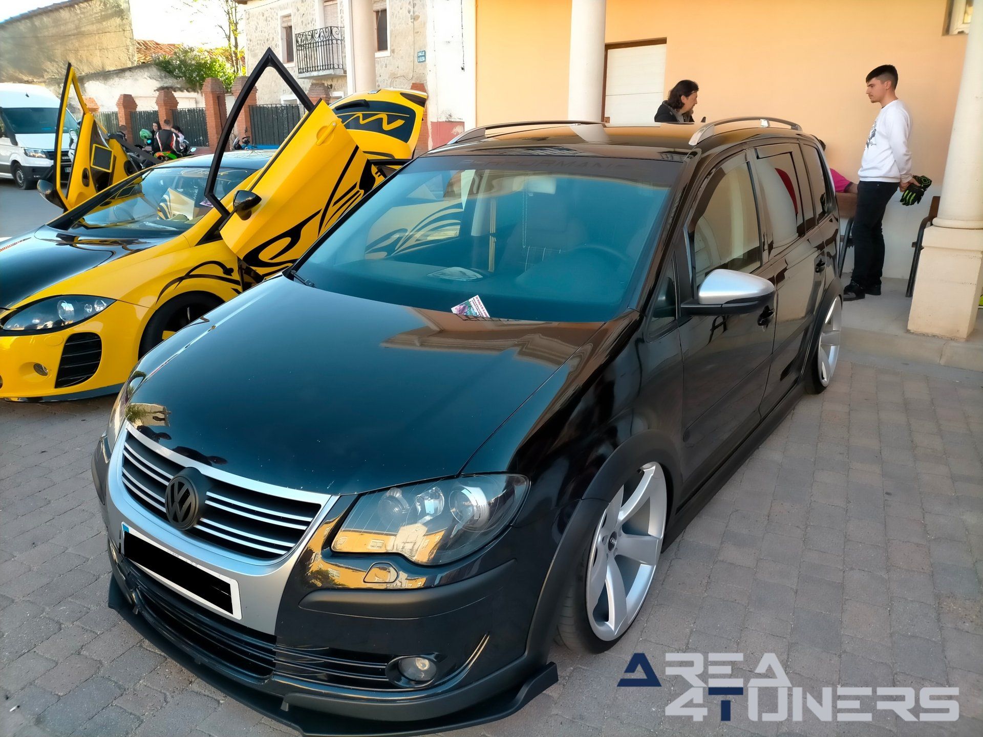 Serpituning 2k22
Imagen del reportaje revista Tuning Area4tuners.es, concentración de coches Tuning del año 2022 en Castronuevo De Esgueva, Valladolid, España