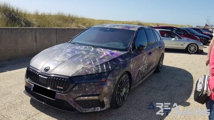 Sea Side Car
Imagen del reportaje de la revista Tuning Area4tuners.es, de la concentración de coches Tuning del año 2022 en Blackeberger Bélgica
