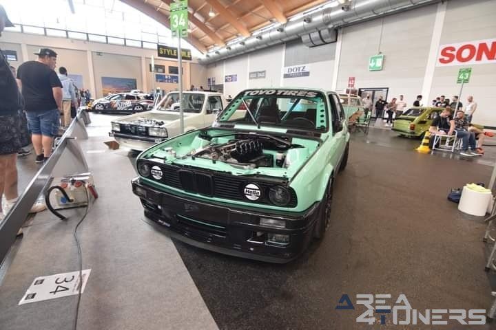 Tuning World Bodensee 2022
Imagen del reportaje de la revista Tuning Area4tuners.es, de la concentración de coches Tuning del año 2022 en Friedrichshafen Alemania