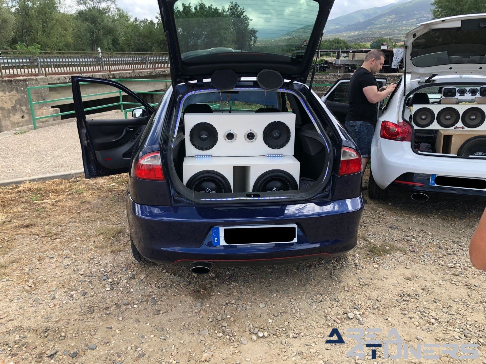 Expo Kdd La Granja
Imagen del reportaje revista Tuning Area4tuners.es, concentración de coches Tuning del año 2022 en La Granja, Cáceres, España