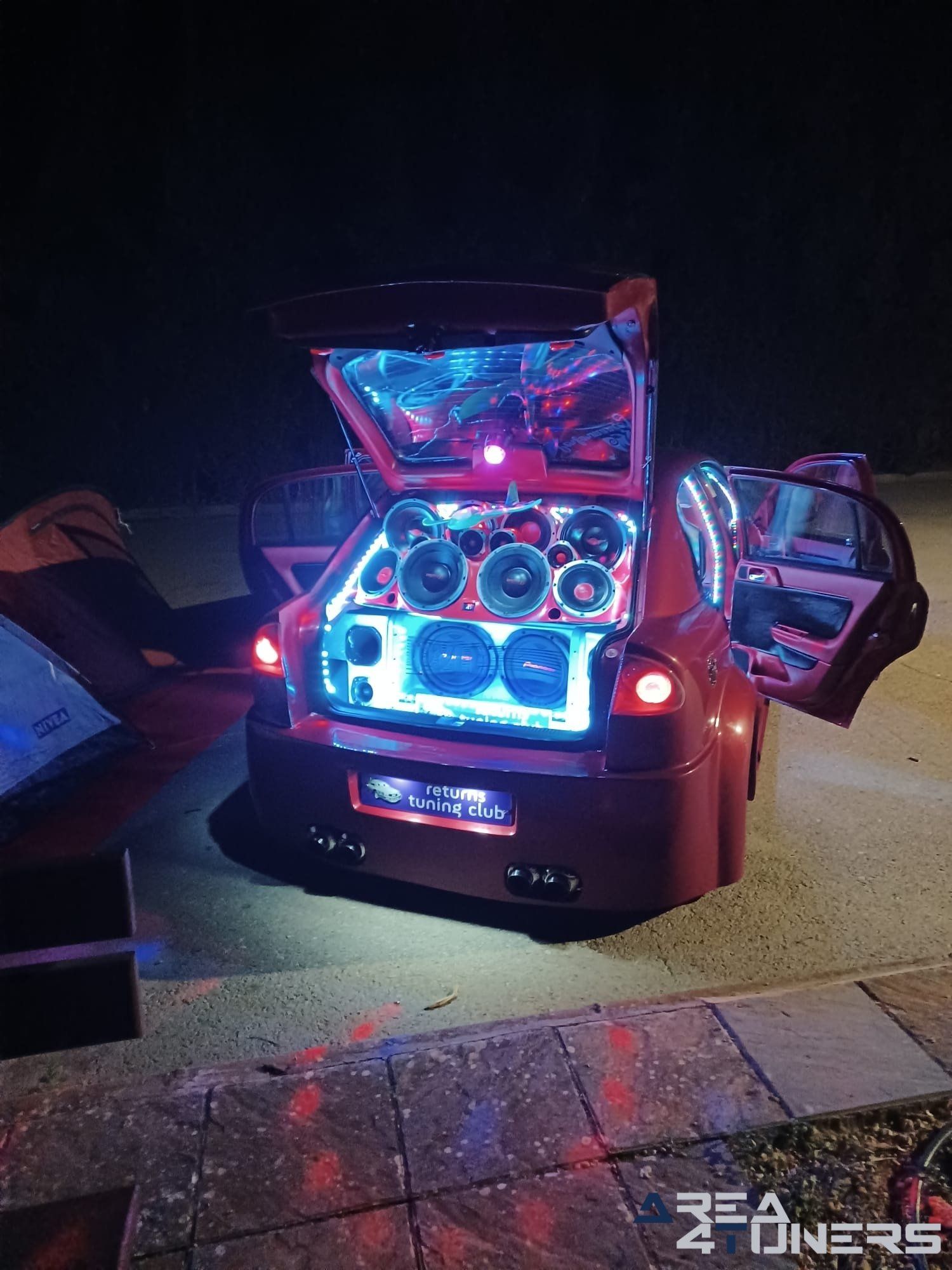 5a Pistones Endemoniados
Imagen del reportaje revista Tuning Area4tuners.es, concentración de coches Tuning del año 2022 en Almagro, Ciudad Real, España