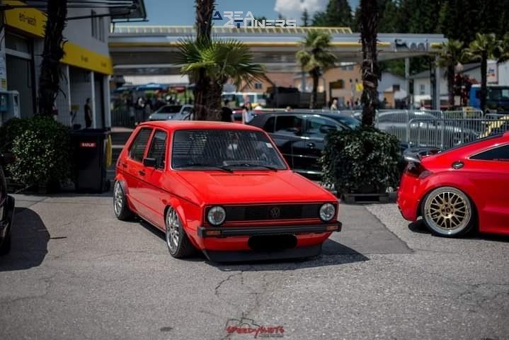 See 2022 Miscke
Imagen del reportaje de la revista Tuning Area4tuners.es, de la concentración de coches Tuning del año 2022 en Mischkeweg, Alemania