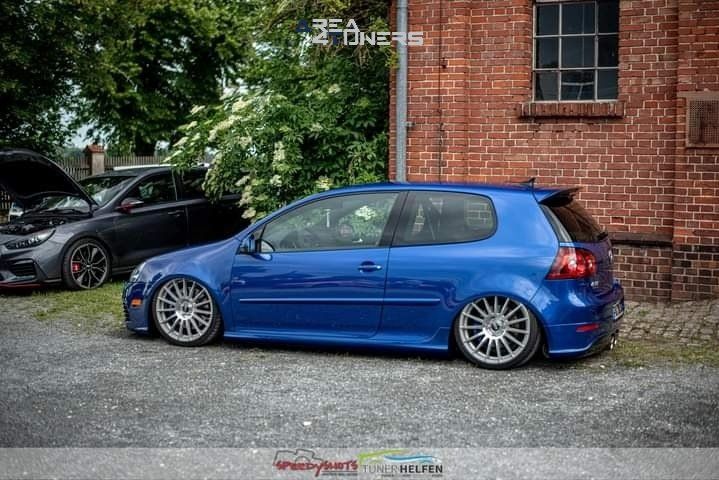 Tief Im Süden
Imagen del reportaje de la revista Tuning Area4tuners.es, de la concentración de coches Tuning del año 2022 en Südemburg Alemania