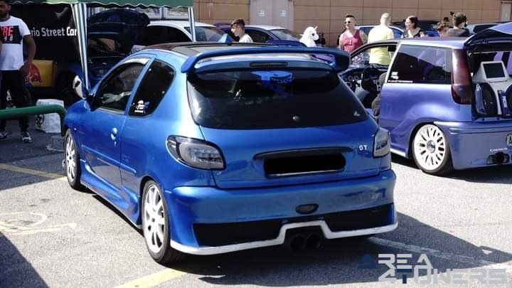 Zio Gi Domen
Imagen del reportaje de la revista Tuning Area4tuners.es, de la concentración de coches Tuning del año 2022 en Busnago Italia