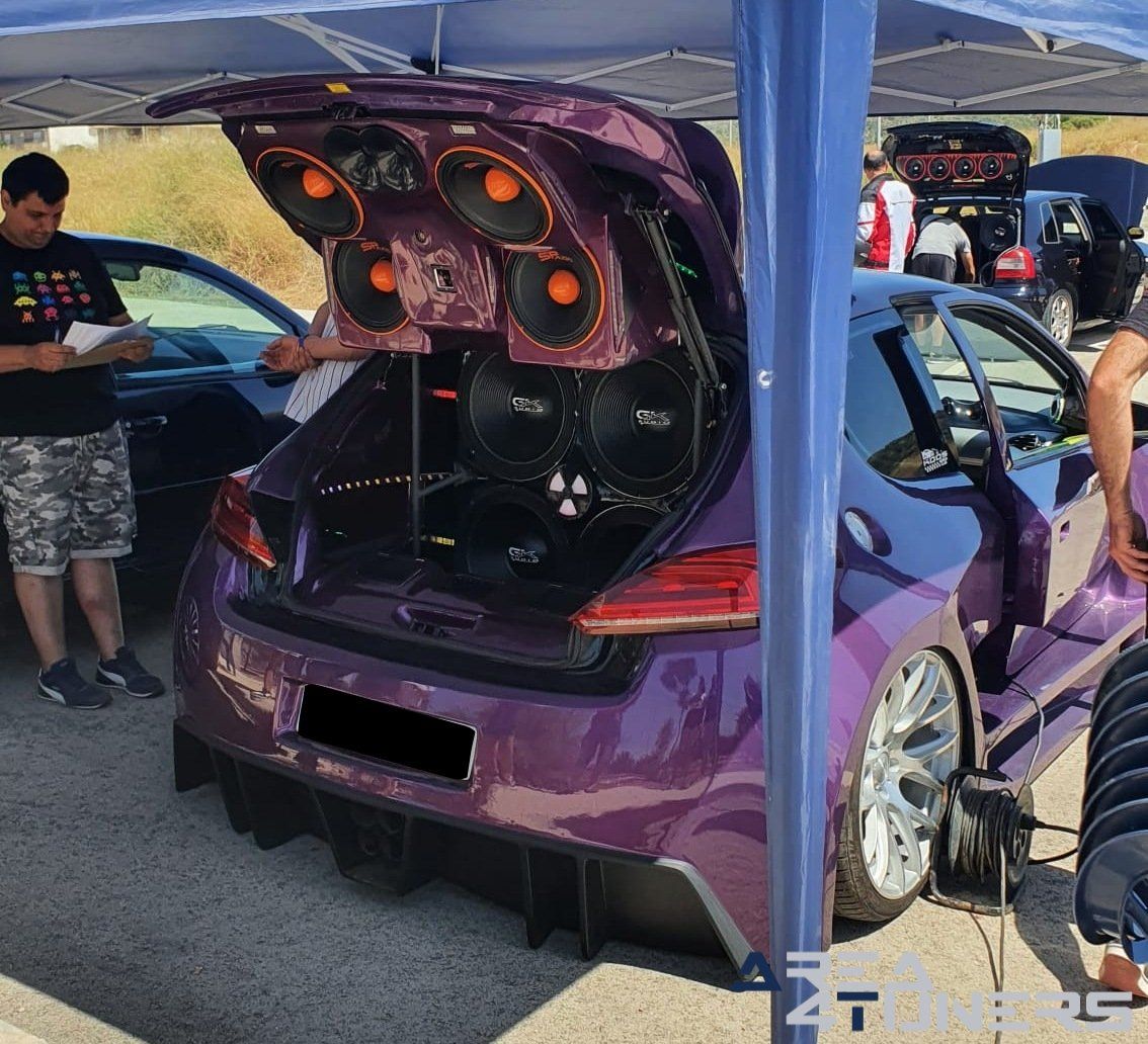 1a Concentración Villa De La Romana
Imagen del reportaje revista Tuning Area4tuners.es, concentración de coches Tuning del año 2022 en La Romana, Alicante, España