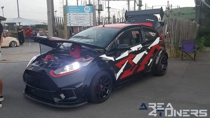 Adventure Night Drive
Imagen del reportaje de la revista Tuning Area4tuners.es, de la concentración de coches Tuning del año 2022 en Komen-Waasten Bélgica