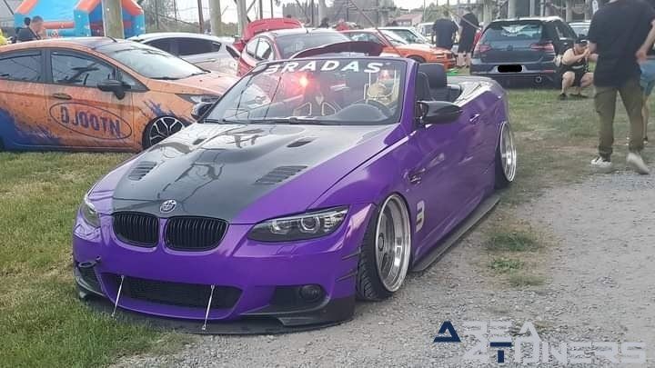 Adventure Night Drive
Imagen del reportaje de la revista Tuning Area4tuners.es, de la concentración de coches Tuning del año 2022 en Komen-Waasten Bélgica