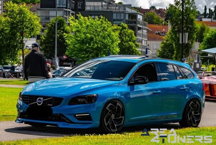 Ulricehamn Car Show
Imagen del reportaje de la revista Tuning Area4tuners.es, de la concentración de coches Tuning del año 2022 en Ulricehamn Suecia