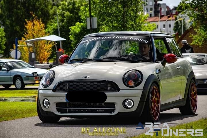 Ulricehamn Car Show
Imagen del reportaje de la revista Tuning Area4tuners.es, de la concentración de coches Tuning del año 2022 en Ulricehamn Suecia