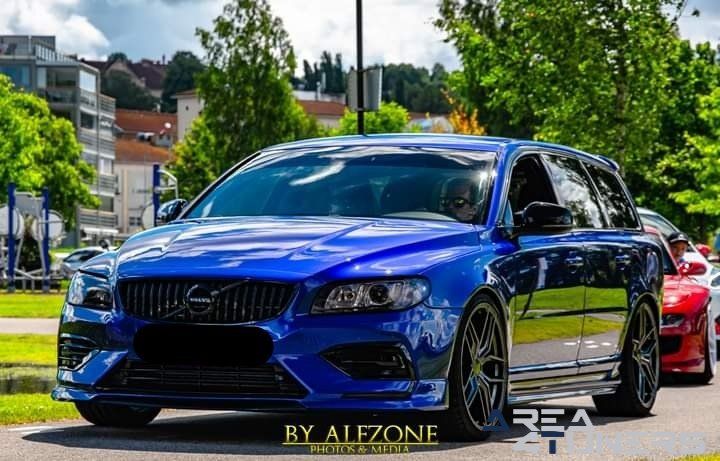 Ulricehamn Car Show
Imagen del reportaje de la revista Tuning Area4tuners.es, de la concentración de coches Tuning del año 2022 en Ulricehamn Suecia