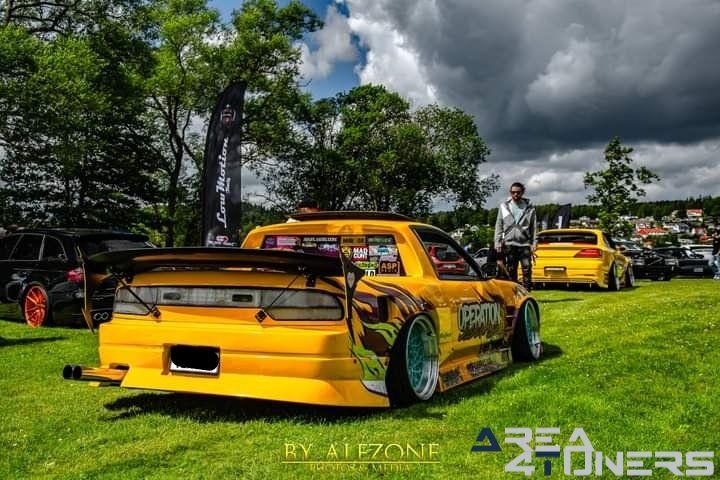 Ulricehamn Car Show
Imagen del reportaje de la revista Tuning Area4tuners.es, de la concentración de coches Tuning del año 2022 en Ulricehamn Suecia