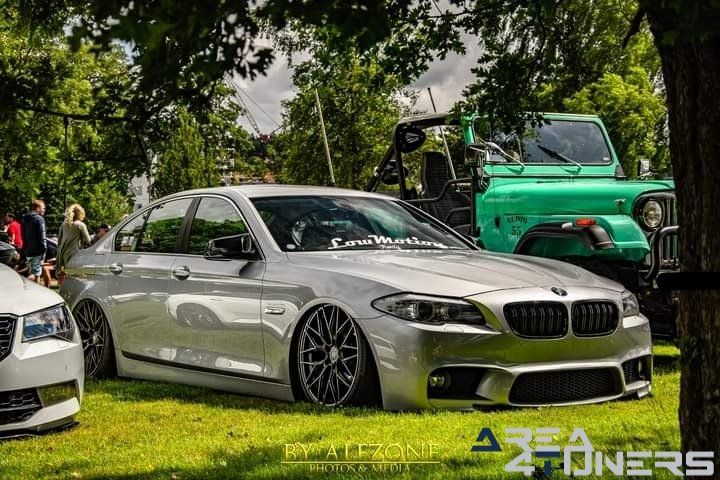 Ulricehamn Car Show
Imagen del reportaje de la revista Tuning Area4tuners.es, de la concentración de coches Tuning del año 2022 en Ulricehamn Suecia