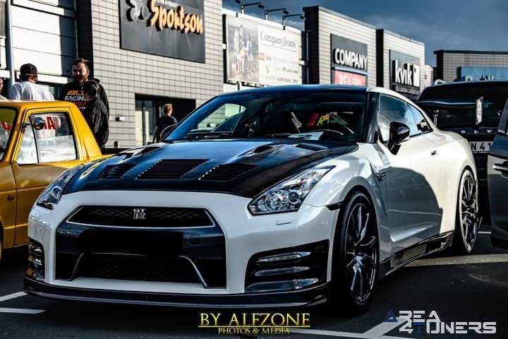 Jsr nº 4 Träff
Imagen del reportaje de la revista Tuning Area4tuners.es, de la concentración de coches Tuning del año 2022 en Jönkoping, Suecia