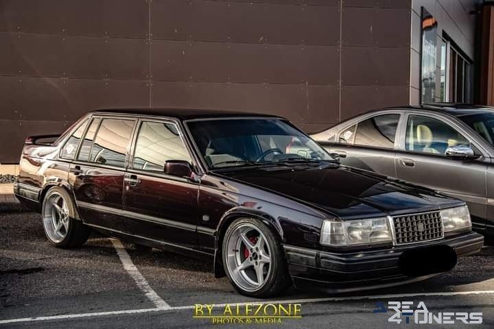 Jsr nº 4 Träff
Imagen del reportaje de la revista Tuning Area4tuners.es, de la concentración de coches Tuning del año 2022 en Jönkoping, Suecia