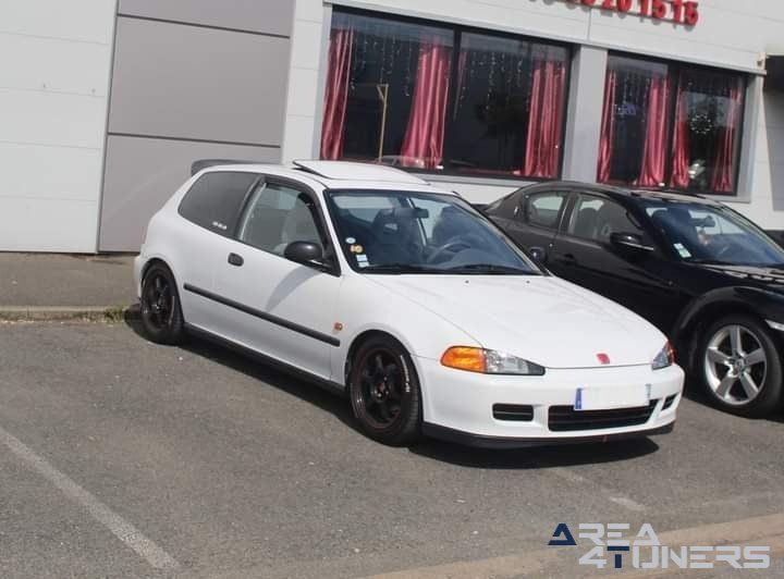 Rasso Auto Asiat nº 18
Imagen del reportaje de la revista Tuning Area4tuners.es, de la concentración de coches Tuning del año 2022 en Cosne Cours Sur Loire, Francia